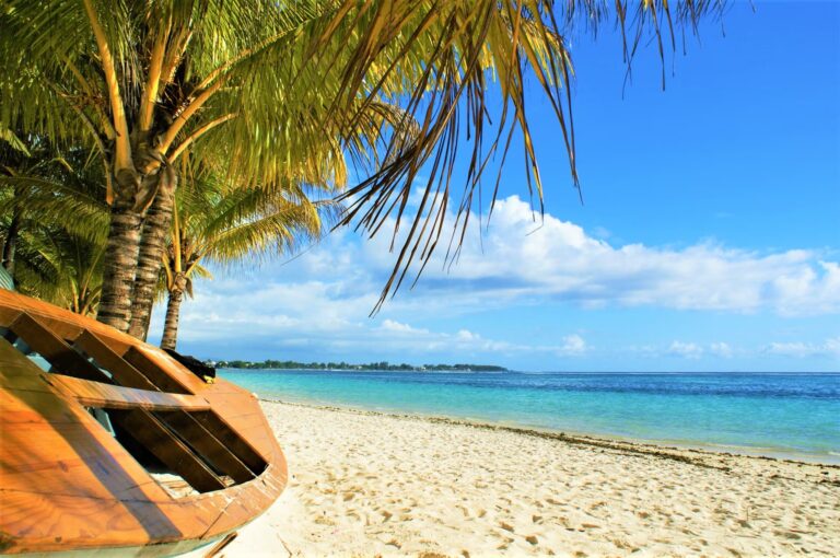 Bateau sur une plage de l'île Maurice