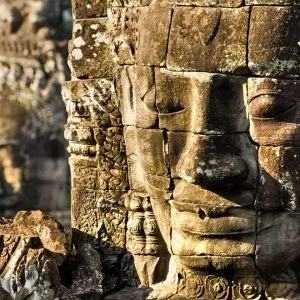 Visages sculptés du temple Bayon à Angkor à Siem Reap au Cambodge