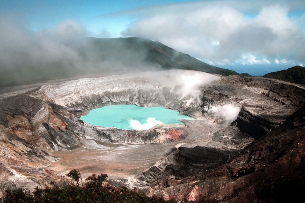 Volcan Poas dans la Cordilière centrale au Costa-Rica