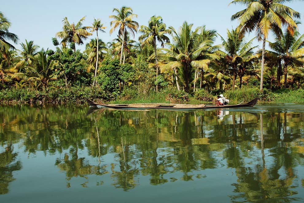 Embarcation sur les Backwaters au Kérala en Inde du sud