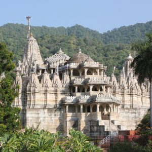 Temples Jains de Ranakpur en marbre blanc au Rajasthan en Inde du nord