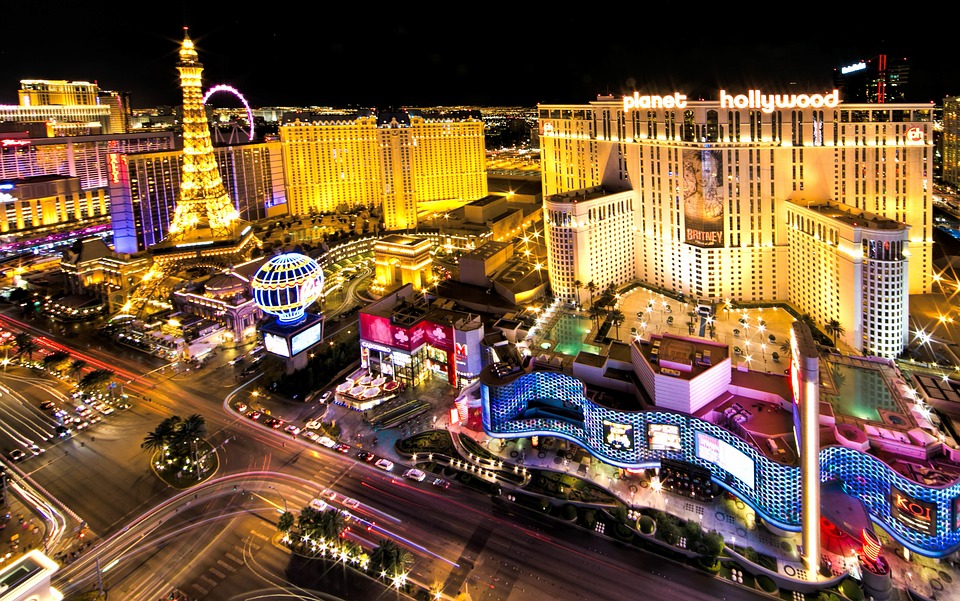 Vue sur Las Vegas de nuit, dans le Nevada