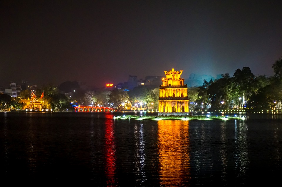 Hanoï de nuit au Vietnam
