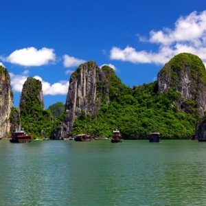 Bateaux dans la Baie d'Halong au Vietnam