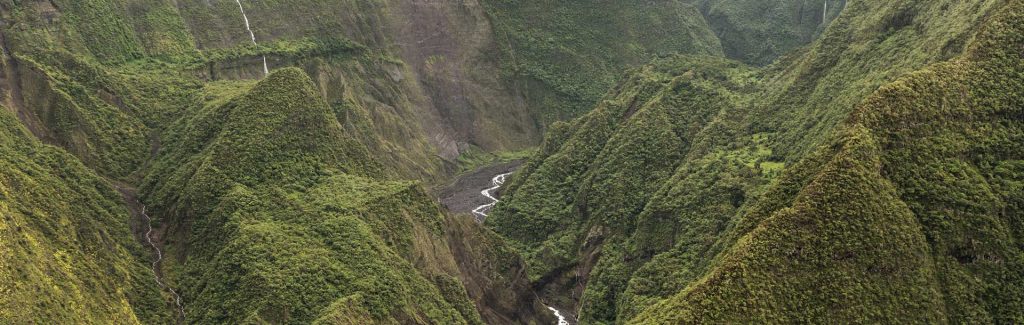 Rivières dans les montagnes de la Réunion