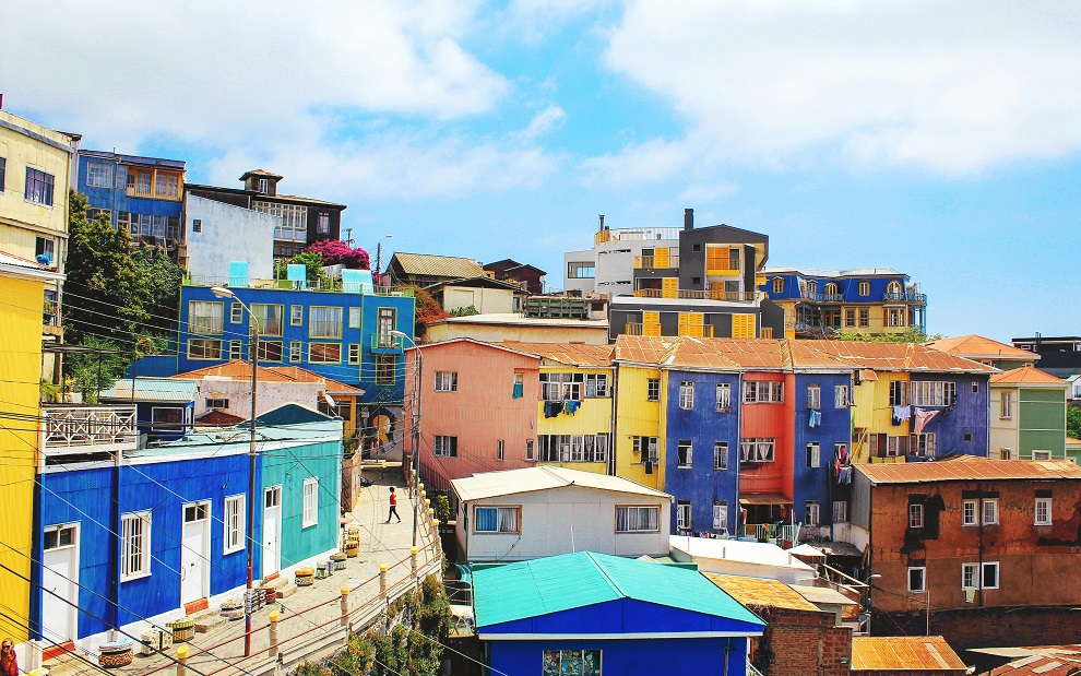 Aperçu des habitations de la ville de Valparaiso au Chili