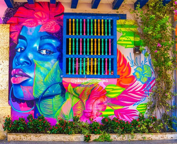 Street art sur une maison à Cartagène en Colombie