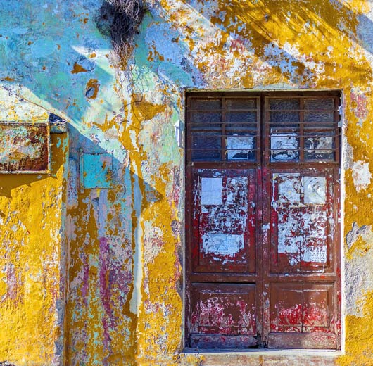 Mur recouvert de peinture à Antigua au Guatemala