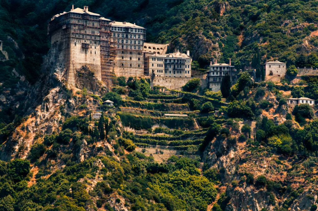 Monastère sur une montagne dans la région du Mont Athos