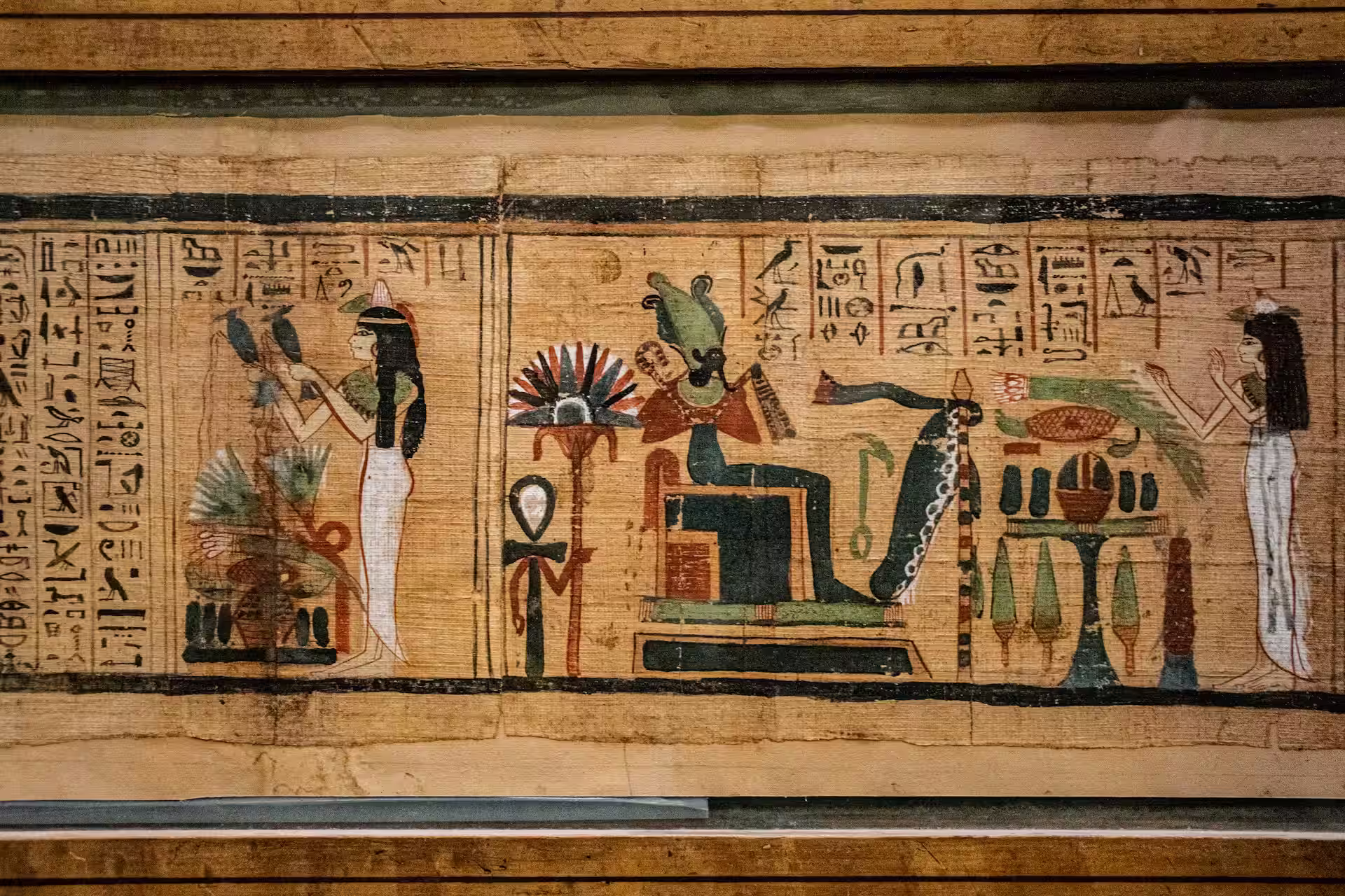 Fresque murale sur du papyrus, peintures et hyeroglyphes
